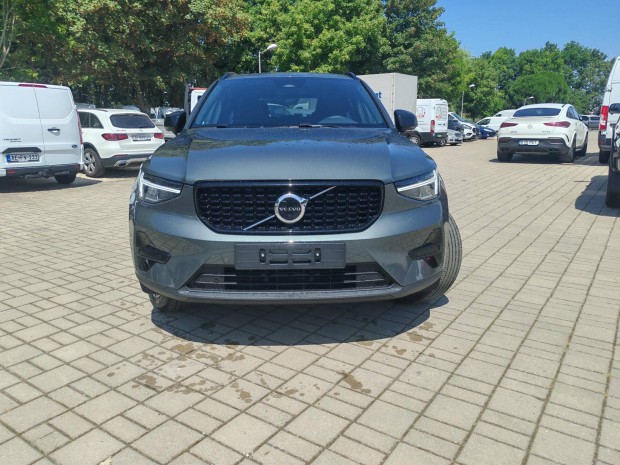 Volvo XC40 2.0 [B4] Mhev Ultra Dark DCT Modell...